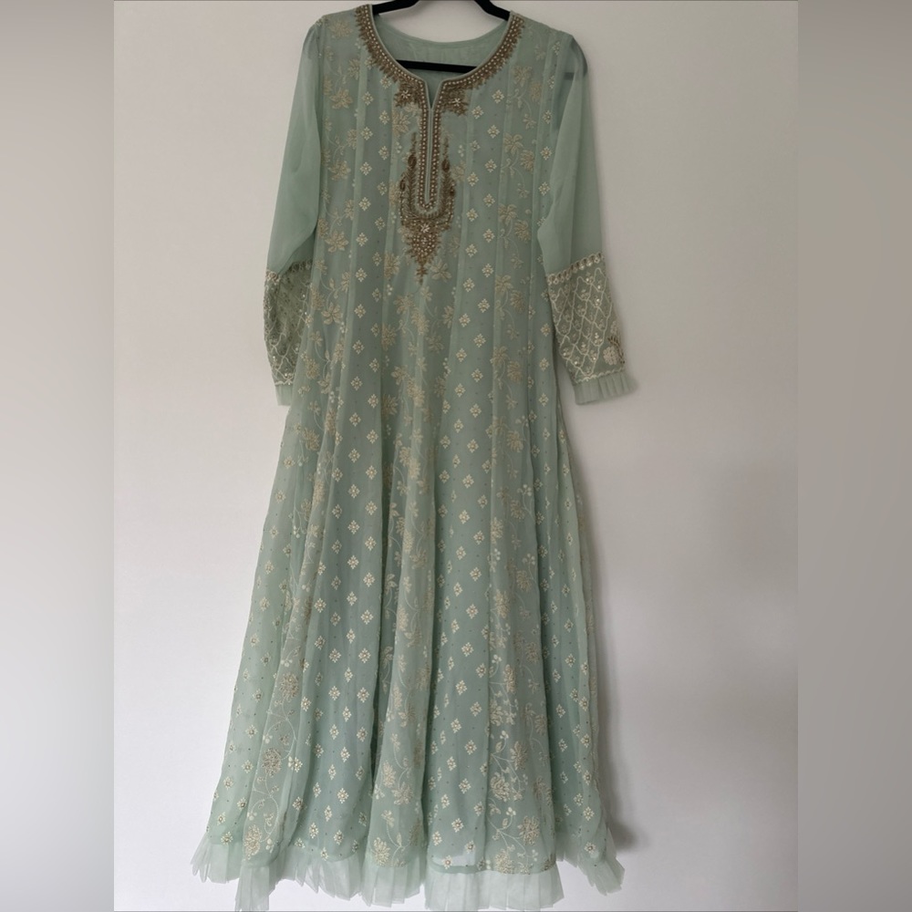 Pakistani Indian suit